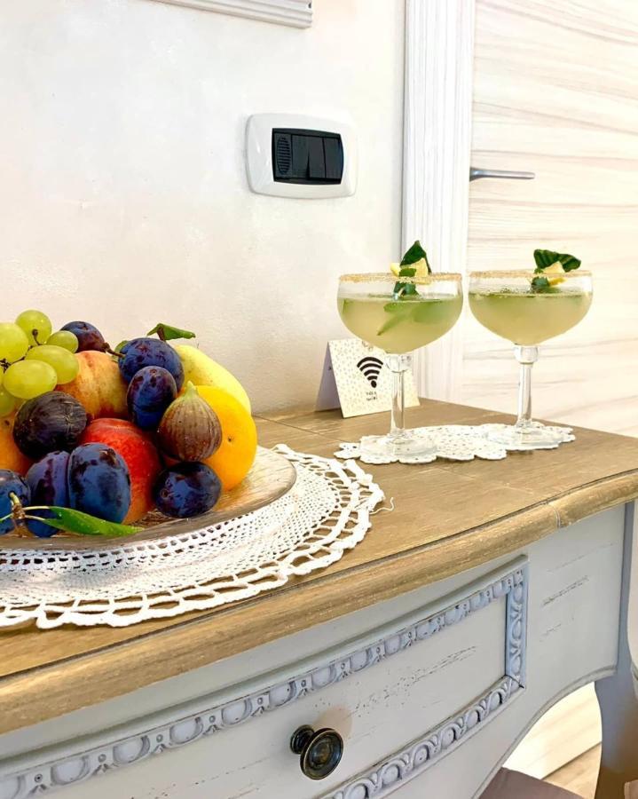La Vista Del Poggio Bed & Breakfast Castellaro  Dış mekan fotoğraf