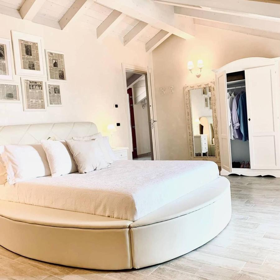 La Vista Del Poggio Bed & Breakfast Castellaro  Dış mekan fotoğraf